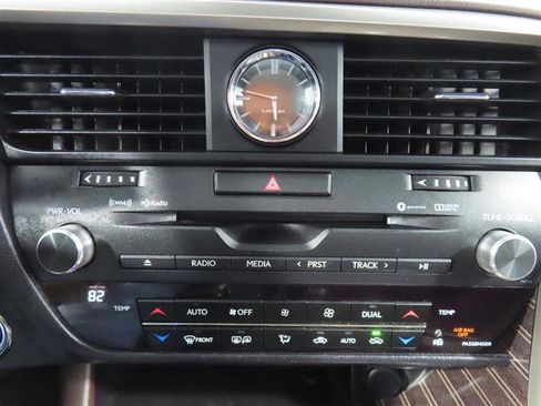 Used 2019 Lexus RX 450h AWD w/ Luxury Package image 28