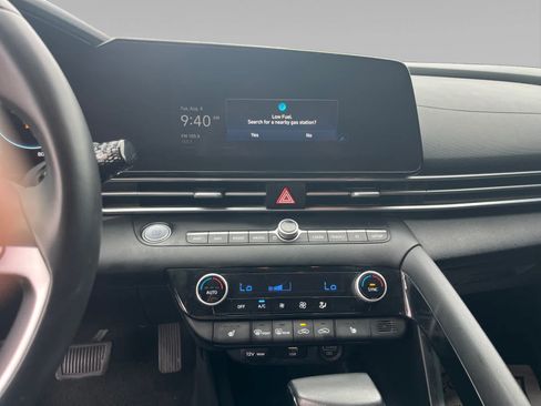 Used 2023 Hyundai Elantra SEL w/ Convenience Package FWD image 14