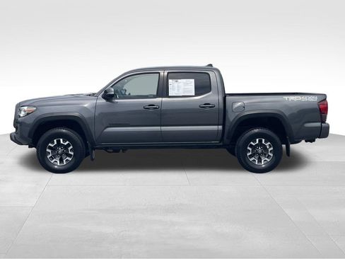 Used 2019 Toyota Tacoma TRD Off-Road w/ Technology Package AWD/4WD image 7