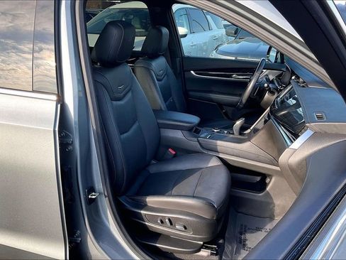 Used 2023 Cadillac XT6 Premium Luxury FWD image 32