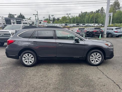 Used 2019 Subaru Outback 2.5i Premium AWD/4WD image 4