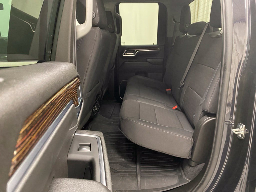 Used 2024 GMC Sierra 2500 SLE w/ SLE Value Package AWD/4WD image 16