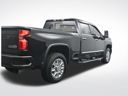 Used 2024 Chevrolet Silverado 3500 High Country w/ High Country Premium Package AWD/4WD image 6
