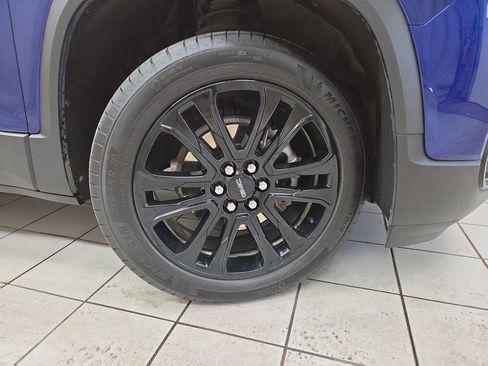 Used 2023 GMC Acadia SLT w/ Elevation Edition AWD/4WD image 8
