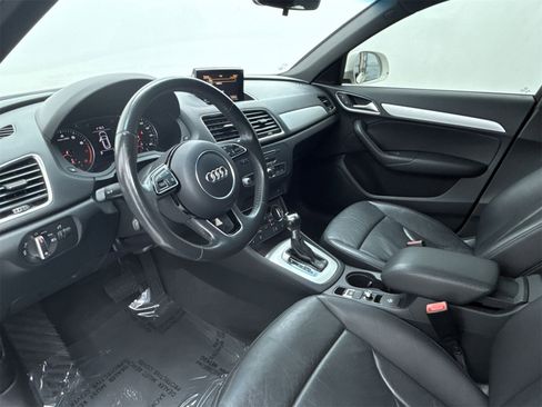 Used 2018 Audi Q3 2.0T Premium image 12