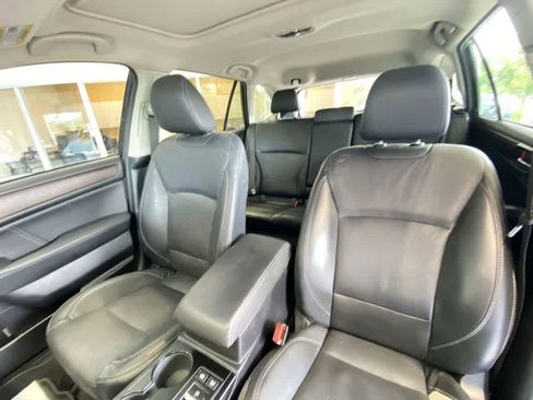 Used 2019 Subaru Outback 2.5i Limited AWD/4WD image 14