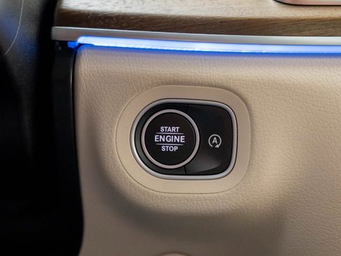 Certified 2025 Mercedes-Benz GLS 450 4MATIC image 22