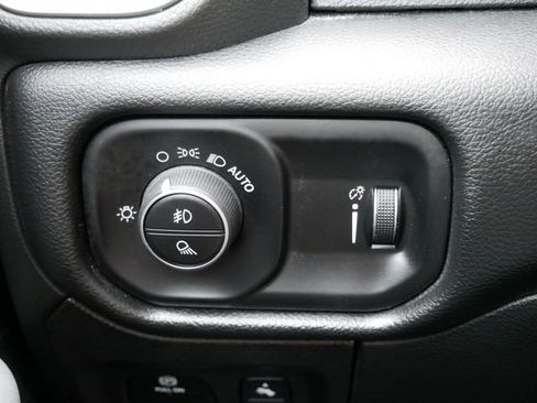 Used 2020 RAM 1500 Big Horn AWD/4WD image 26