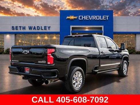 Used 2024 Chevrolet Silverado 2500 High Country w/ High Country Premium Package AWD/4WD image 7