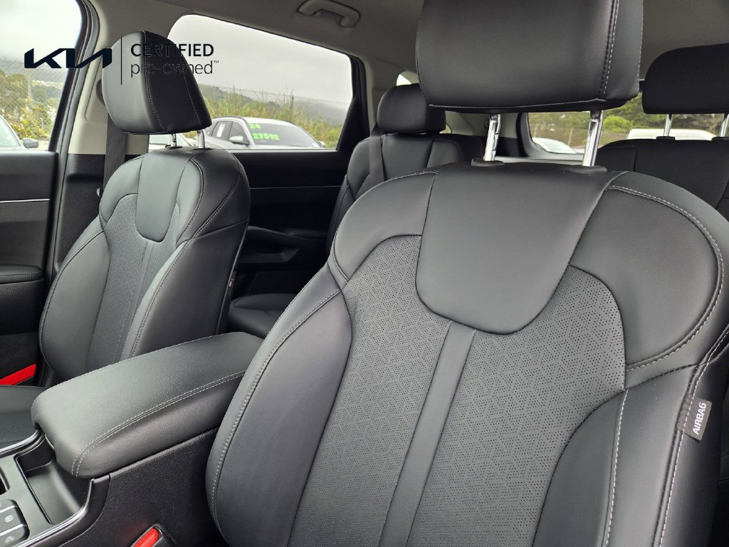 Certified 2023 Kia Sorento EX FWD image 16