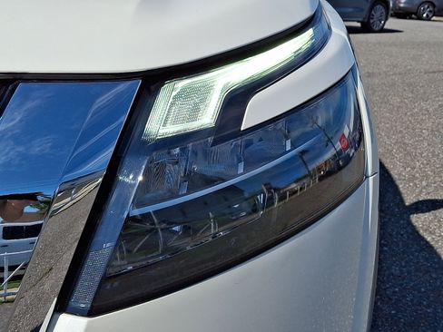 Certified 2023 Nissan Pathfinder SV AWD/4WD image 8