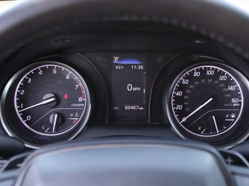 Used 2022 Toyota Camry SE FWD image 13