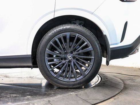 Used 2024 Lexus RX 350 Premium w/ Convenience Package FWD image 10