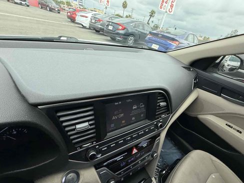 Used 2018 Hyundai Elantra Value Edition image 95