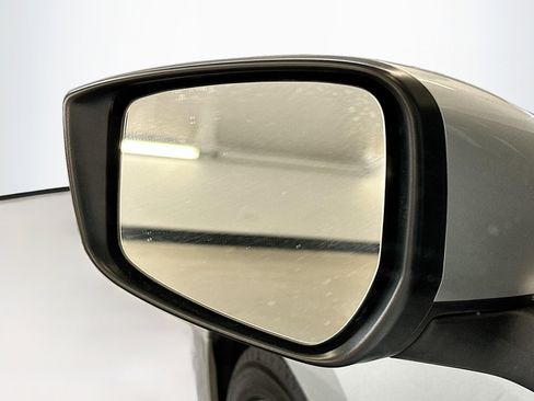 Used 2018 Nissan Leaf SV image 16