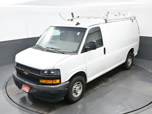 Used 2019 Chevrolet Express 3500 w/ Driver Convenience Package image 29