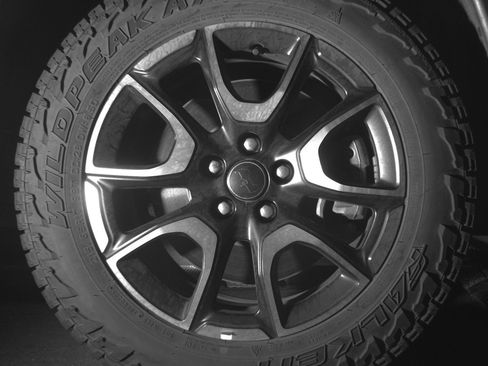 Used 2025 Jeep Compass Trailhawk AWD/4WD image 13