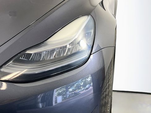 Used 2021 Tesla Model Y Long Range AWD/4WD image 12