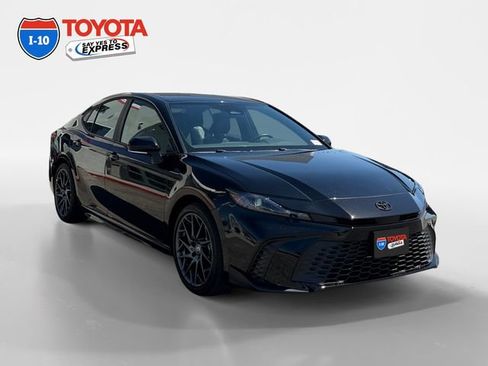 Certified 2025 Toyota Camry SE FWD image 7