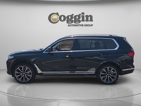 Used 2022 BMW X7 xDrive40i w/ Premium Package AWD/4WD image 2