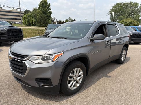 Used 2021 Chevrolet Traverse LS w/ LPO, Floor Liner Package FWD image 4