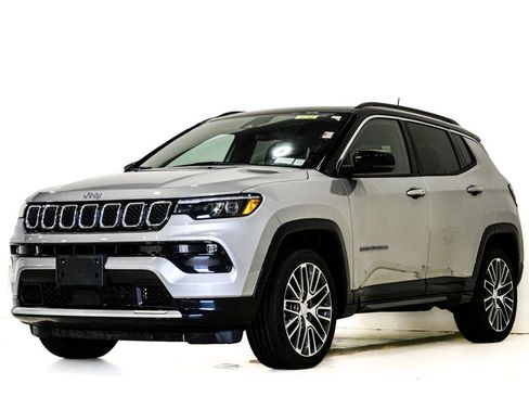 Used 2023 Jeep Compass Limited w/ Elite Group AWD/4WD image 3