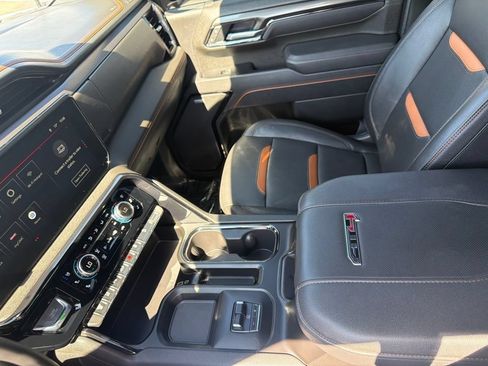 Used 2025 GMC Sierra 2500 AT4 AWD/4WD image 19