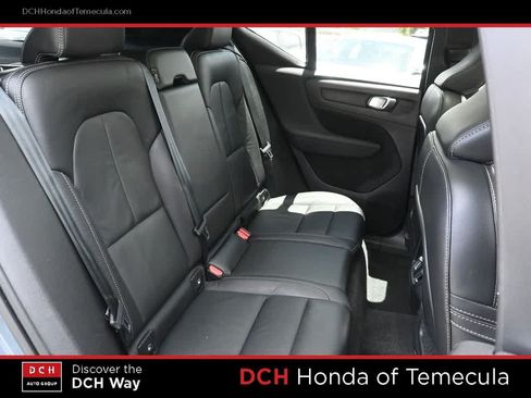 Used 2023 Volvo XC40 B5 Plus AWD/4WD image 19