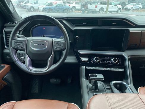 Used 2023 GMC Sierra 1500 Denali Ultimate image 8