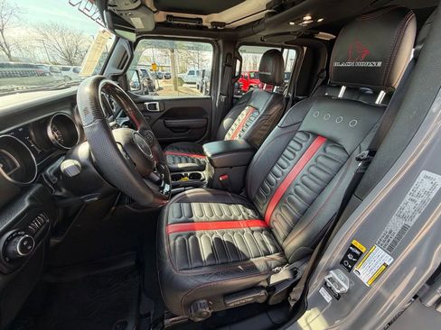 Used 2022 Jeep Gladiator Willys image 16