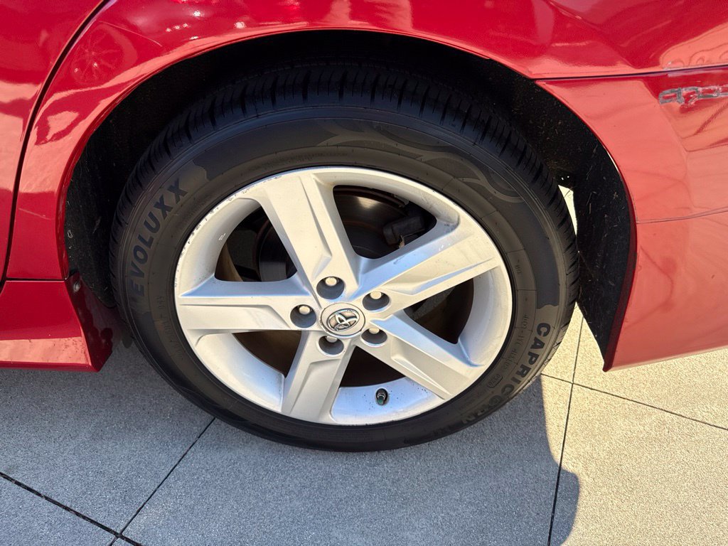 Used 2014 Toyota Camry SE FWD image 20