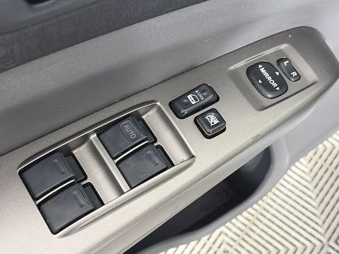 Used 2007 Toyota Prius FWD image 25