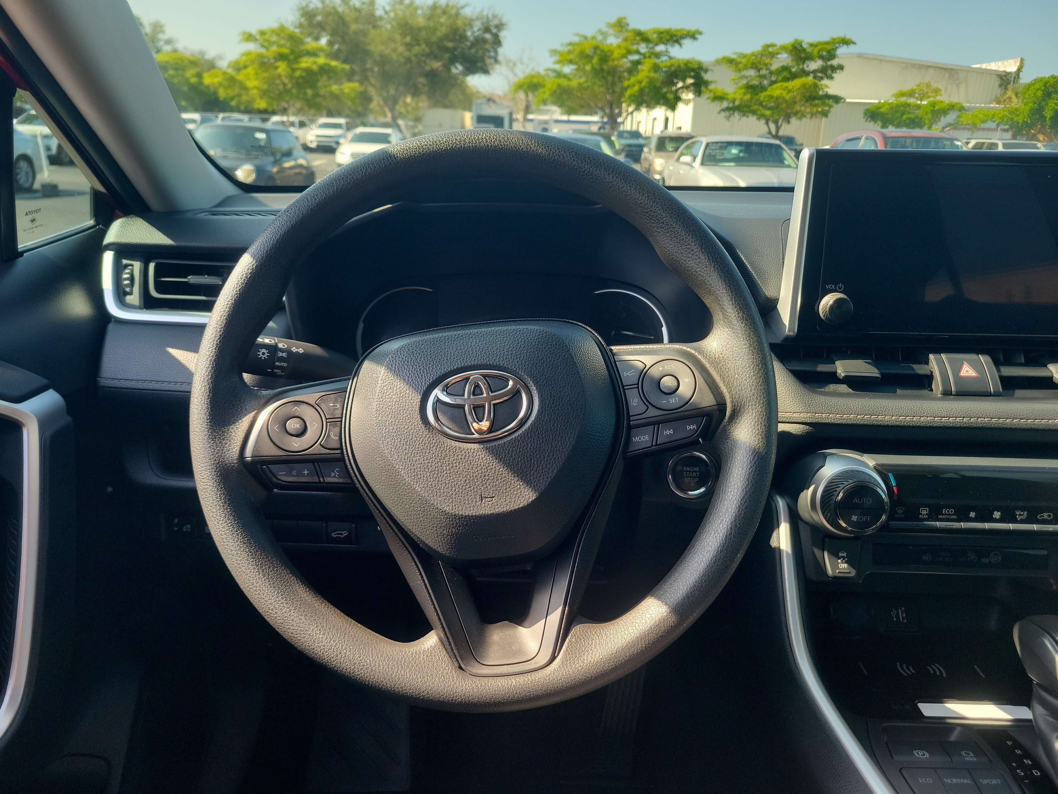 Used 2024 Toyota RAV4 XLE w/ Convenience Package FWD image 16
