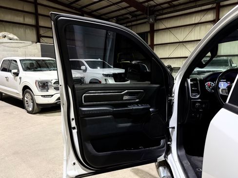 Used 2019 RAM 1500 Big Horn RWD image 11