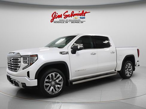Used 2024 GMC Sierra 1500 Denali AWD/4WD image 2