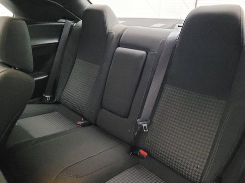 Used 2019 Dodge Challenger SXT image 18