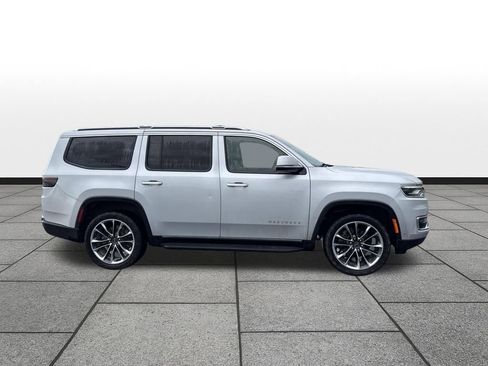 Used 2022 Jeep Wagoneer Series II w/ Premium Group I AWD/4WD image 4