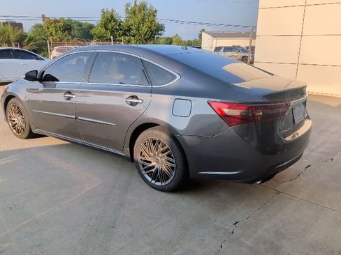 Used 2016 Toyota Avalon Touring w/ Protection Package FWD image 4