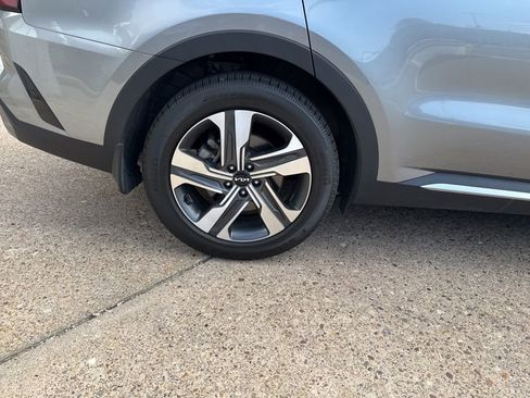 Used 2023 Kia Sorento SX Prestige w/ Panoramic Sunroof Package image 7