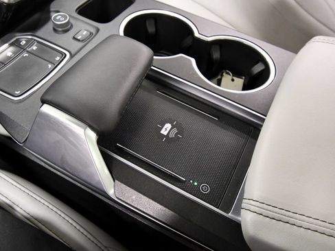 Used 2024 Acura MDX SH-AWD w/ Technology Package image 28