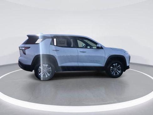 New 2026 Chevrolet Equinox LT image 9