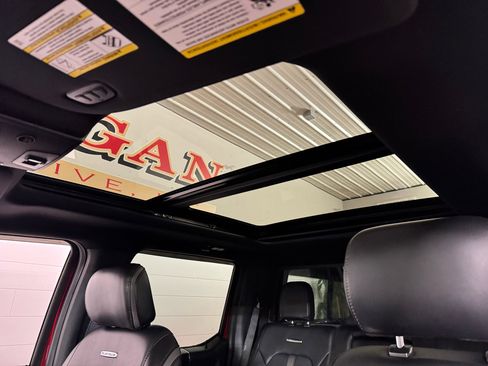 Used 2019 Ford F150 Platinum w/ Equipment Group 701A Luxury image 17