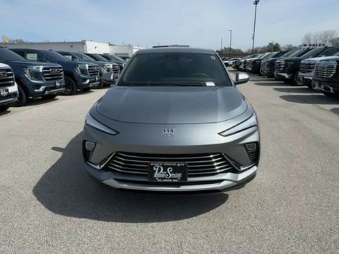 New 2026 Buick Envista Preferred w/ Convenience II Package image 3