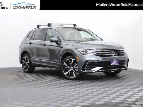Used 2023 Volkswagen Tiguan SEL R-Line image 1