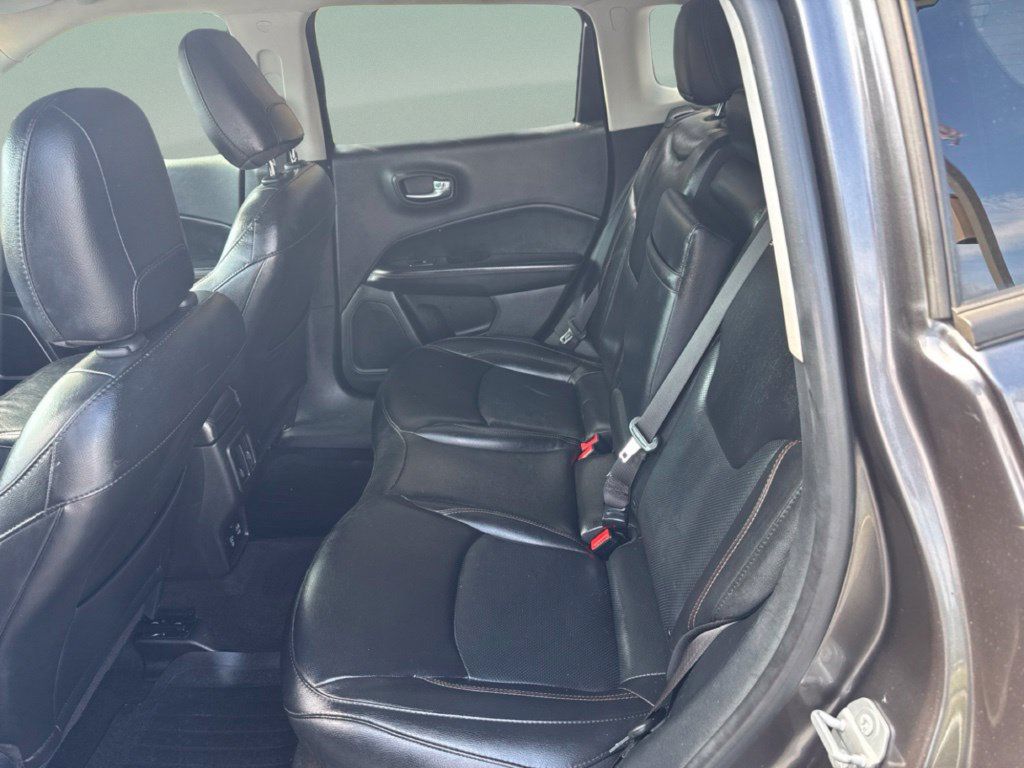 Used 2019 Jeep Compass Limited FWD image 10