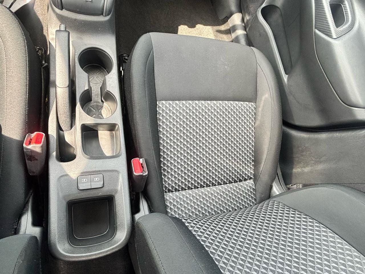 Used 2024 Nissan Versa S FWD image 39