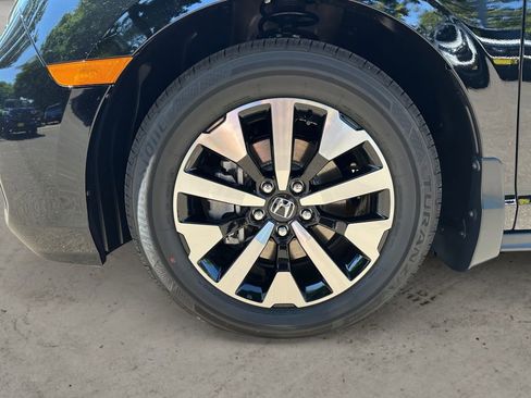 Used 2025 Honda Odyssey EX-L image 14