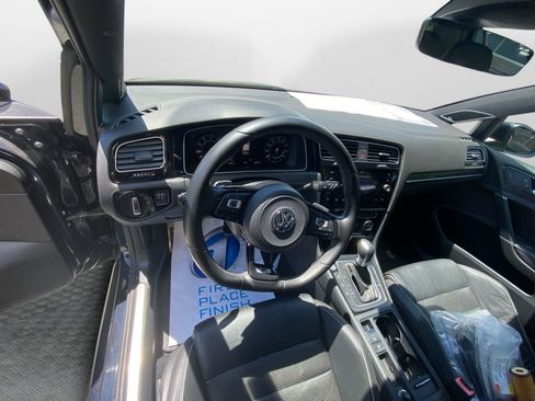 Used 2018 Volkswagen Golf R 4-Door AWD/4WD image 13