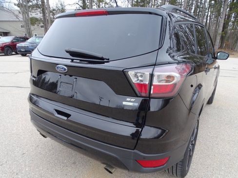Used 2017 Ford Escape SE Sport w/ Equipment Group 201A image 8