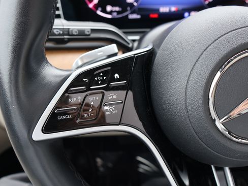 Certified 2025 Mercedes-Benz GLE 450 4MATIC image 33